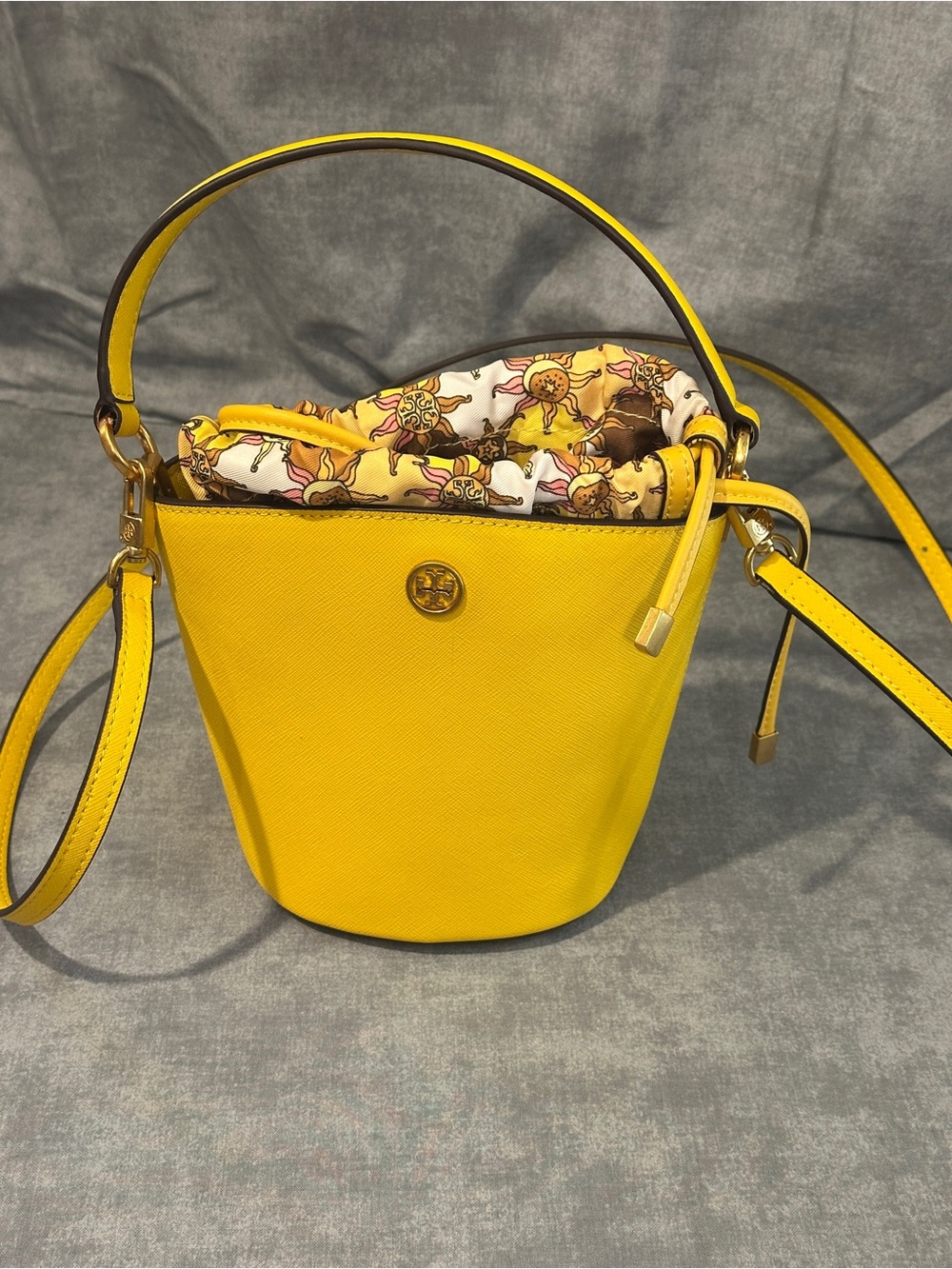 Tory Burch Robinson Mini Bucket Bag